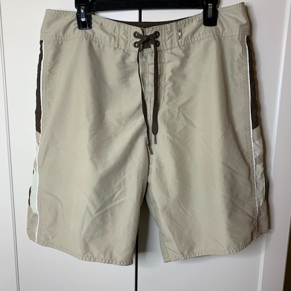 Men’s Quiksilver Edition Board Shorts - Picture 1 of 11